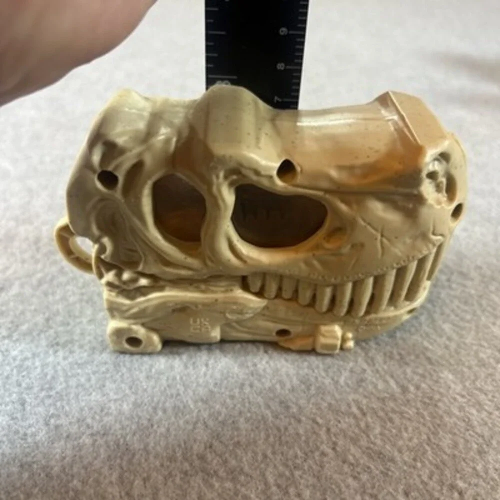 Dino Valley Tan Dinosaur Skull Carrying Case Jurassic…5”x 3” Midwoods Brand